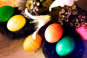 How to Color Easter Eggs with Food Coloring & Natural Dyes